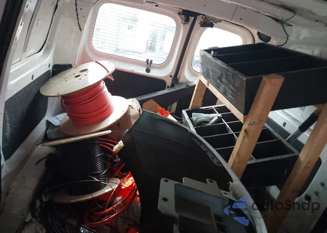 2015 Nissan Nv200 S z USA, uszkodzony, nr VIN 3N6CM0KN7FK703670